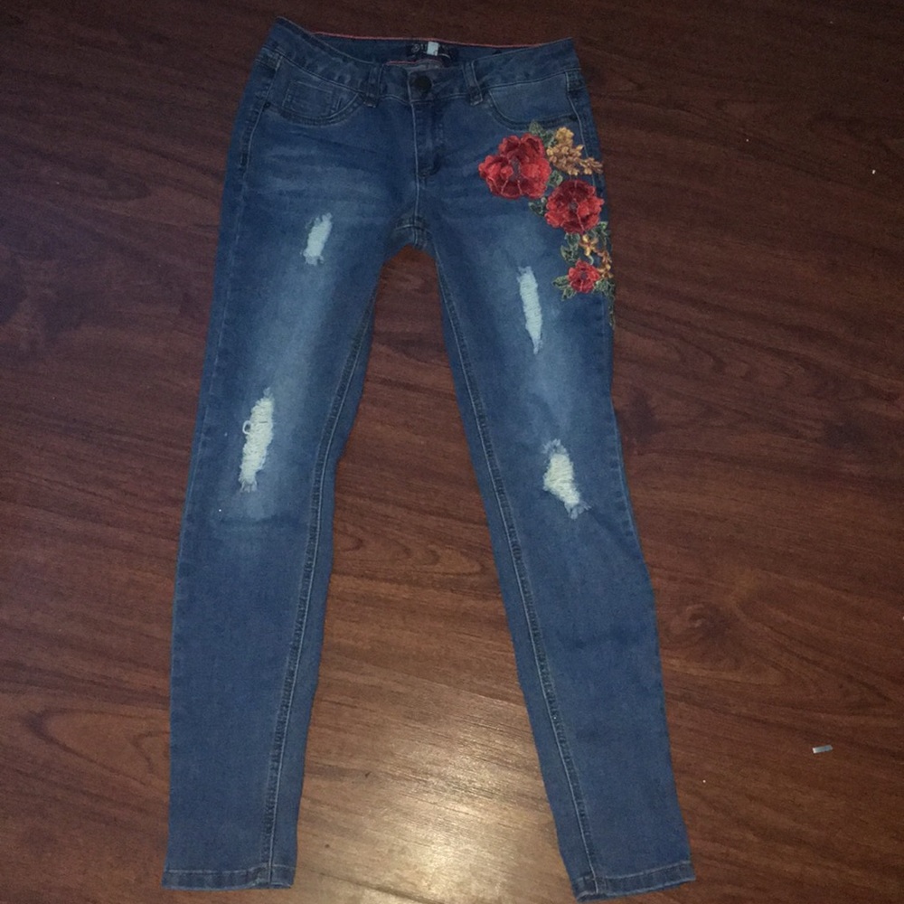 💎SALE💎Ripped Jeans